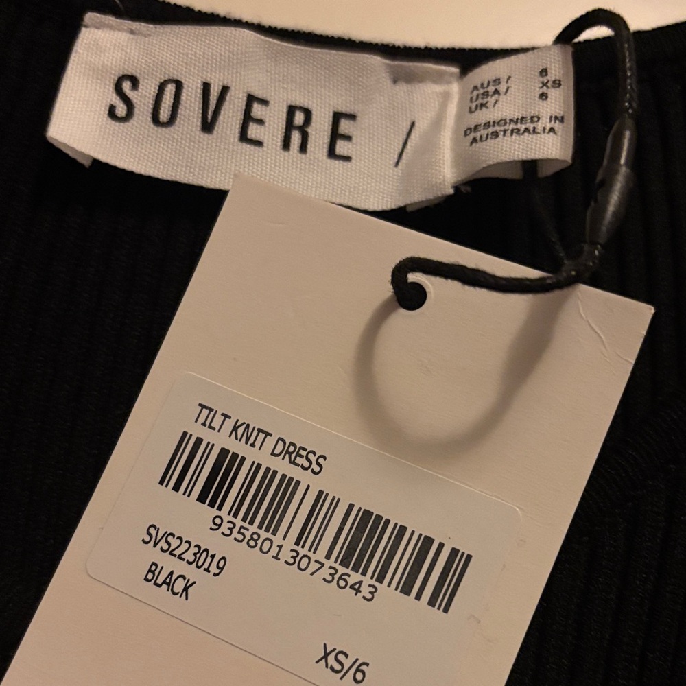 Sovere Elegant Black Long Sleeve Dress with Cut-Out Details - Picture 6 of 8